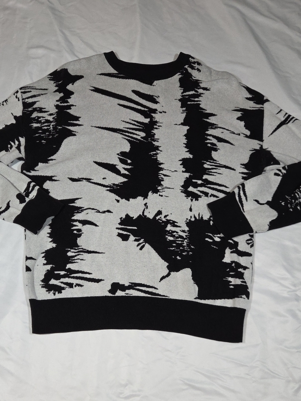 Zara Crewneck Sweater Black and White Abstract Brushstroke Print Size S Oversize